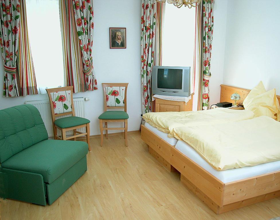 Pension Hiesel-Villa Untersbergblick Anthering ห้อง รูปภาพ