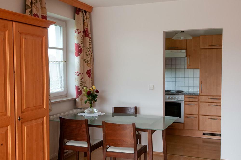 Pension Hiesel-Villa Untersbergblick Anthering ภายนอก รูปภาพ