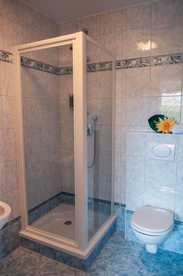 Pension Hiesel-Villa Untersbergblick Anthering ภายนอก รูปภาพ