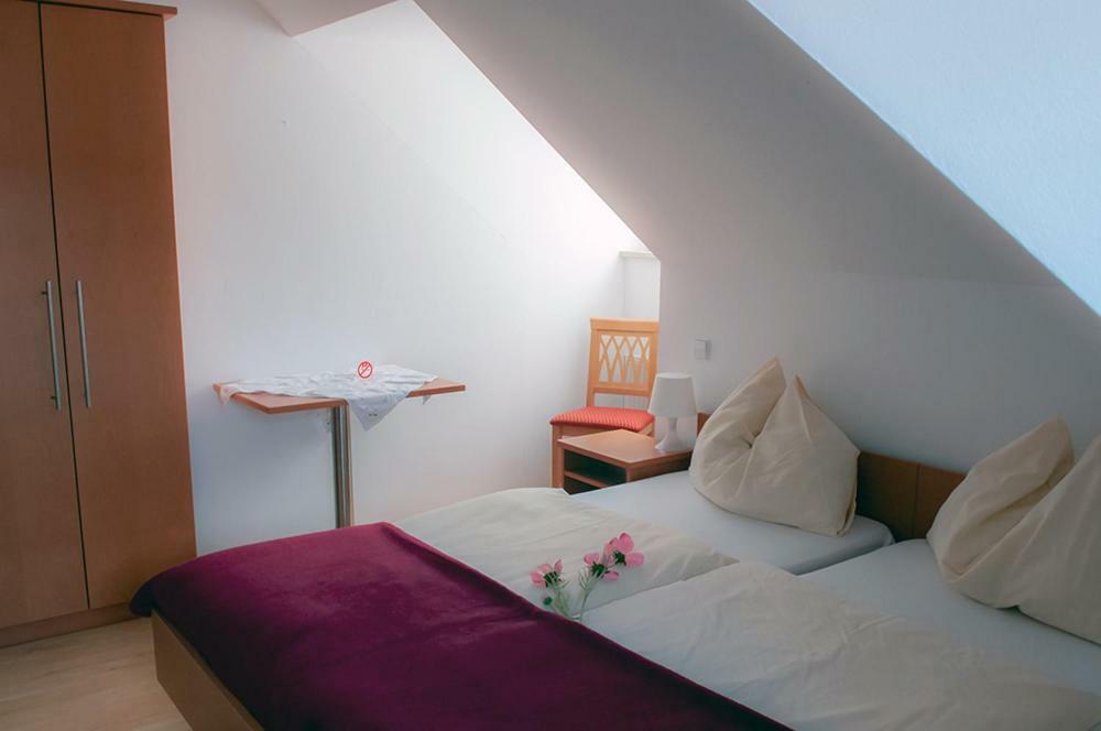 Pension Hiesel-Villa Untersbergblick Anthering ภายนอก รูปภาพ