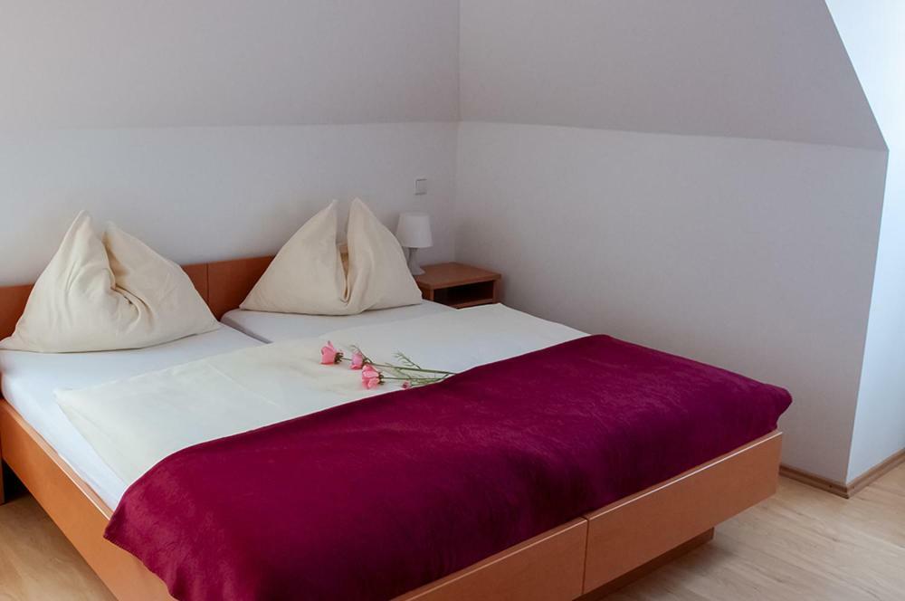 Pension Hiesel-Villa Untersbergblick Anthering ภายนอก รูปภาพ
